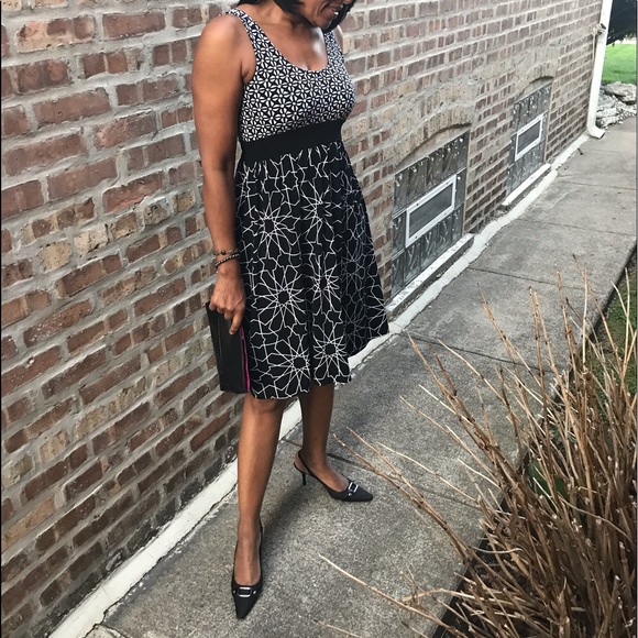 Dress - Picture 4 of 5